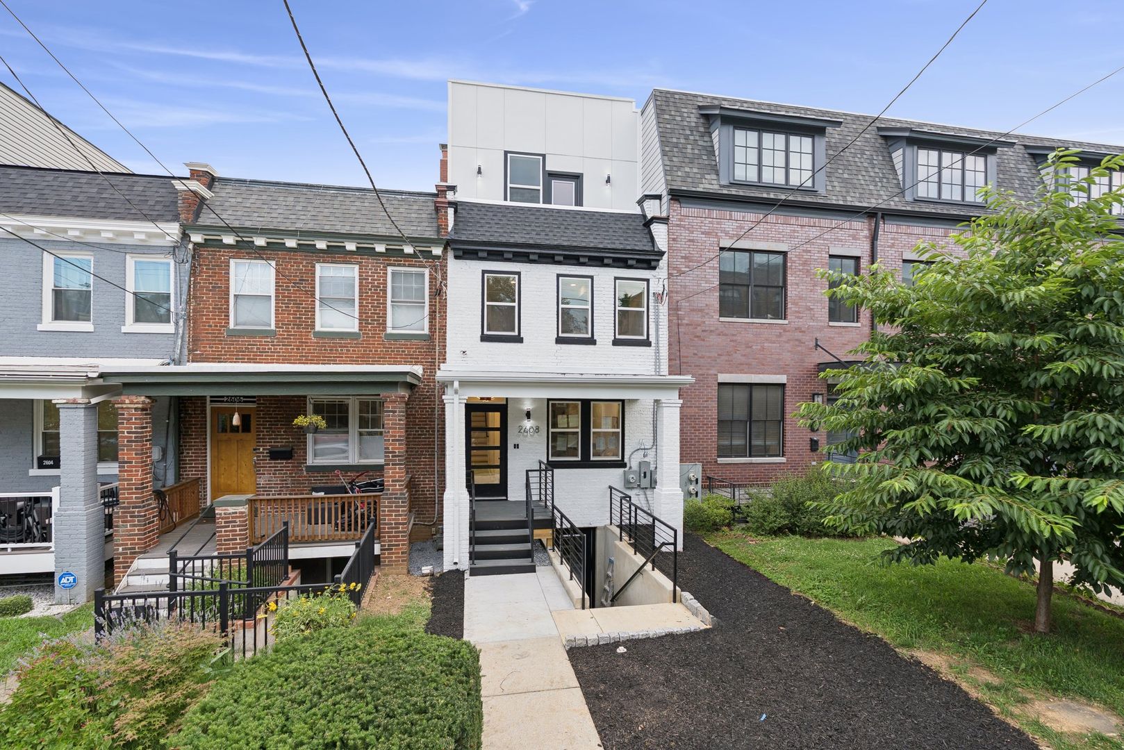 Washington Condo: 2608 4TH ST NE #1