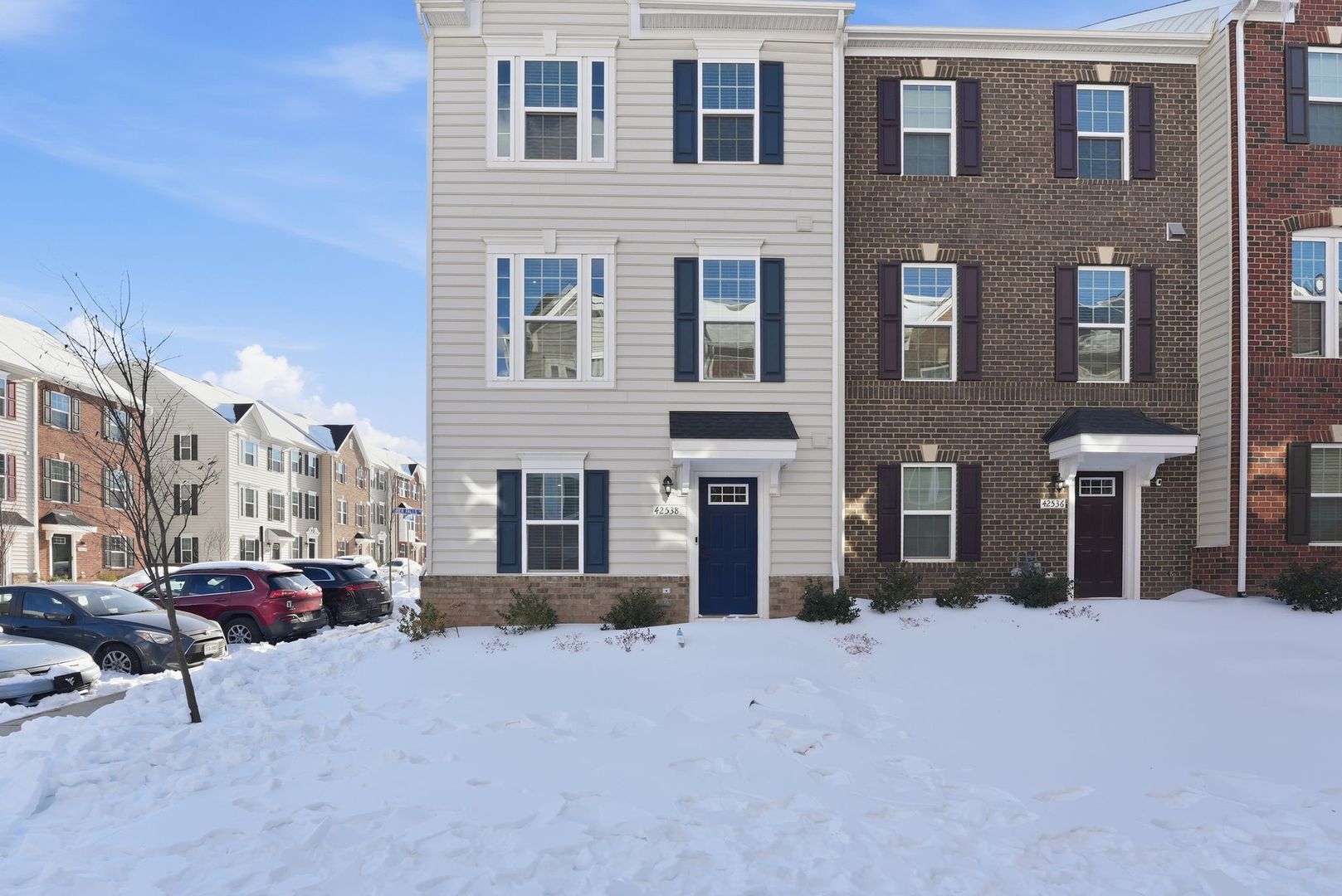 Sterling House: 42538 Tiber Falls Sq