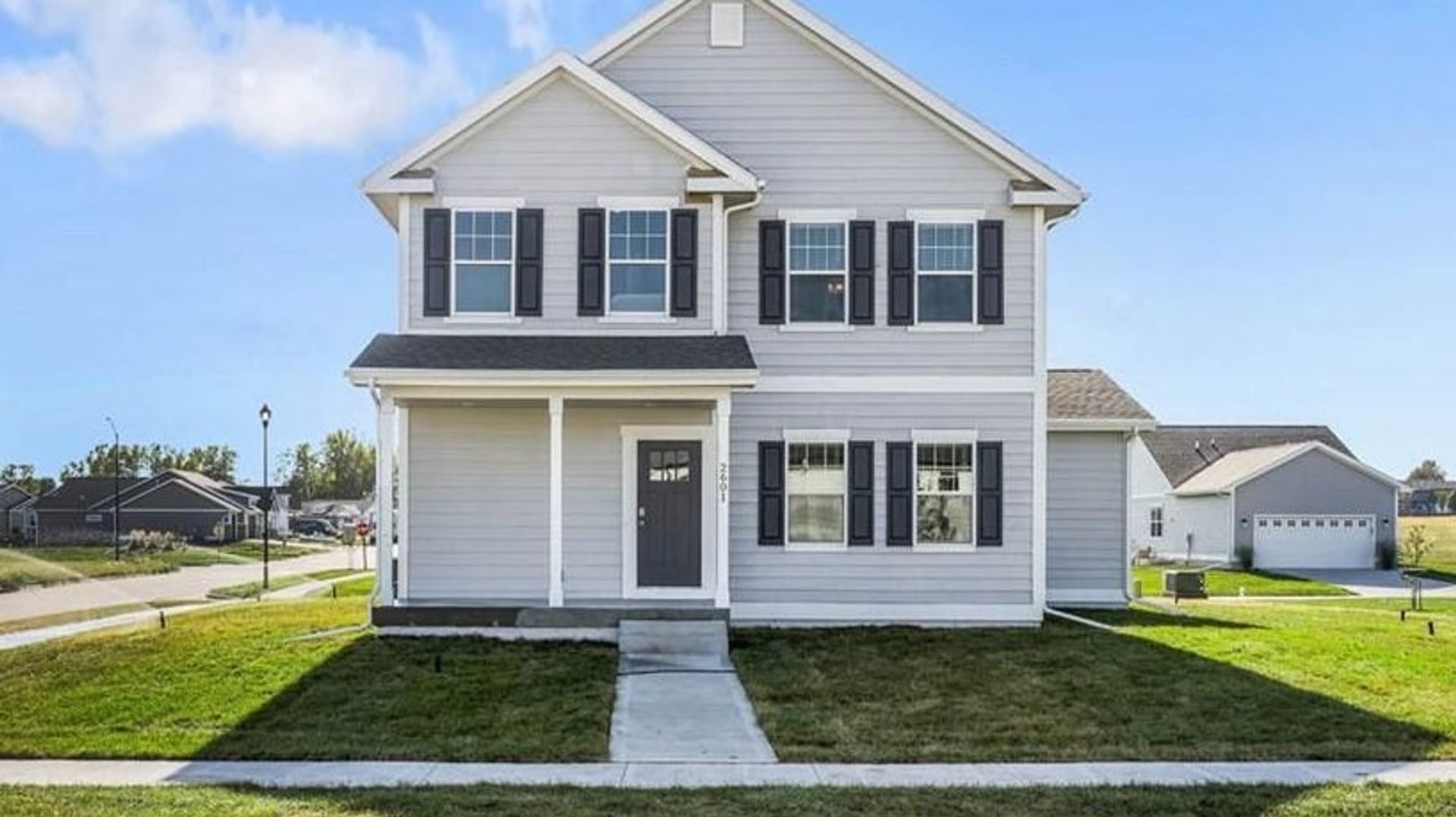 Ankeny House: 2416 SW Plaza Parkway