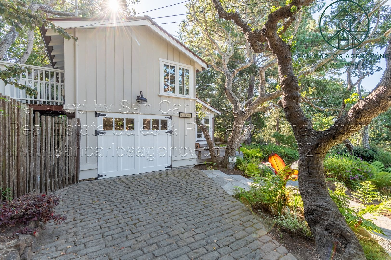 Carmel House: Santa Rita 9 SE Ocean