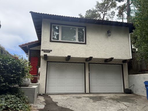 Nicely Appointed Two Bedroom Carmel-by-the-Sea Home