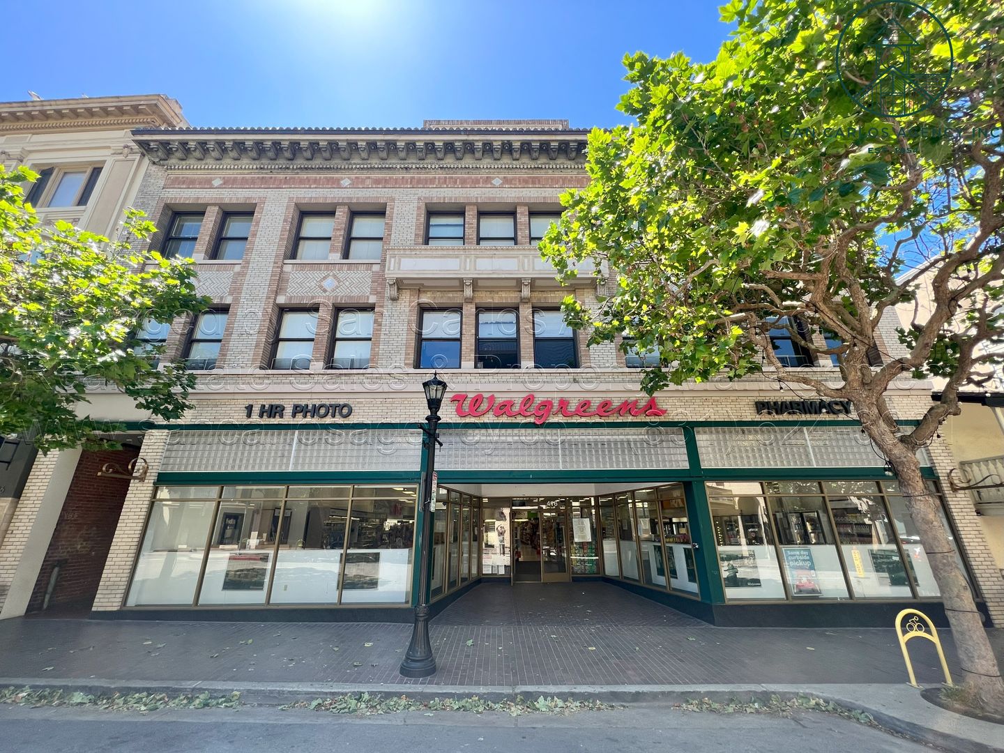 Monterey Apartment: 422 Alvarado Street