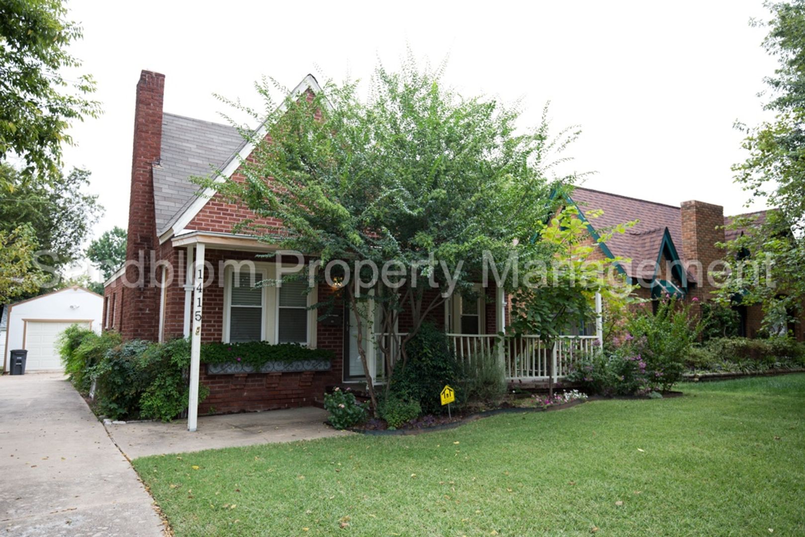Tulsa House: 1415 S Jamestown Ave