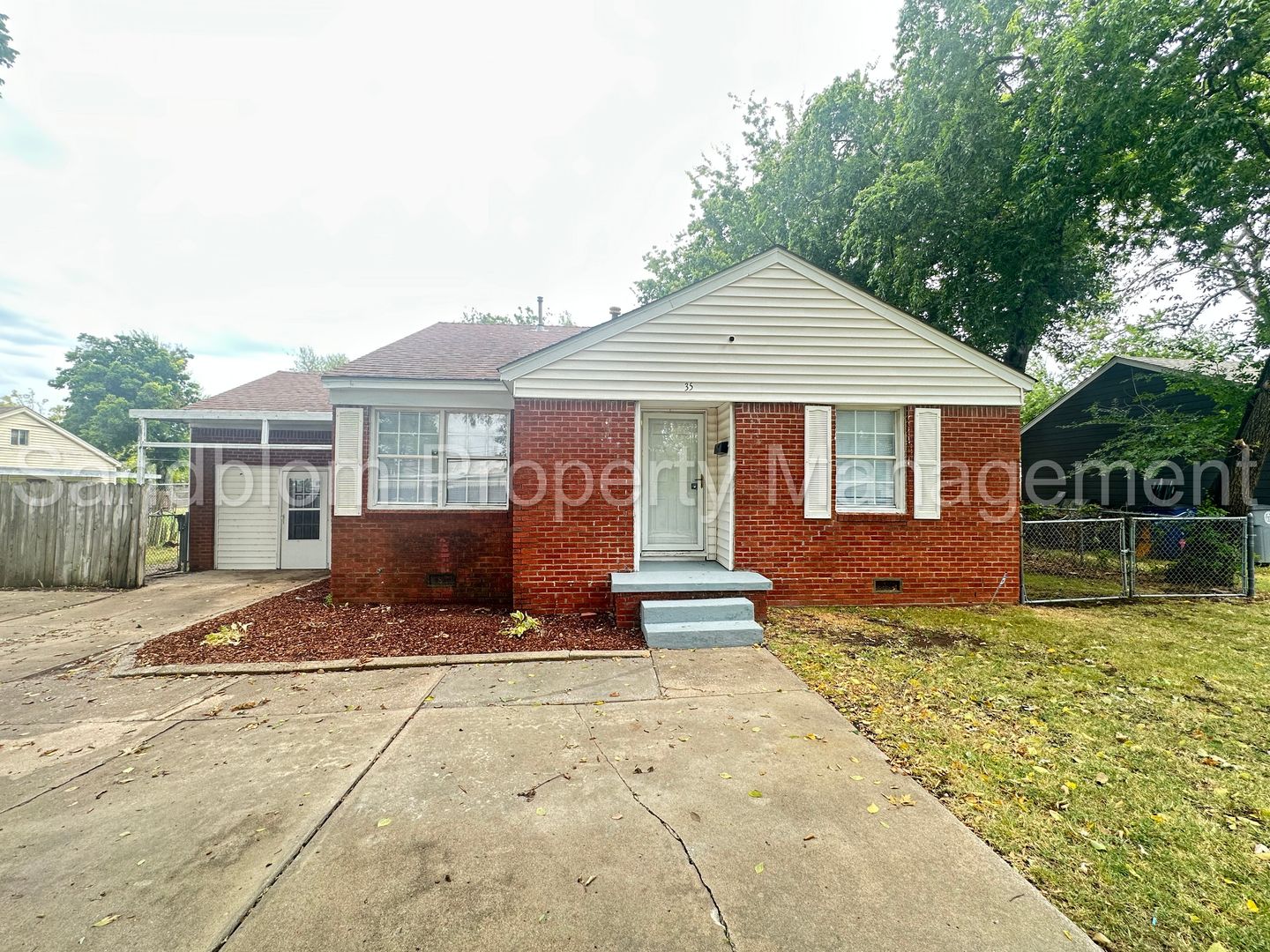Tulsa House: 35 South Joplin Avenue
