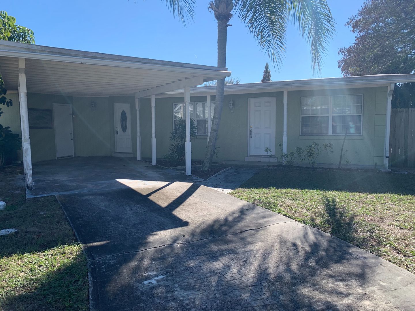 Tampa House: 4412 W. Varn Avenue