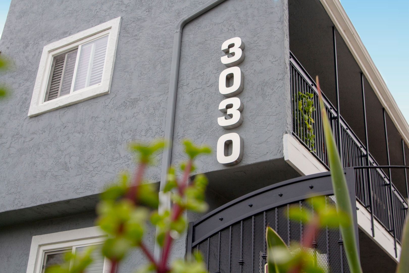 San Diego Apartment: 3030 C St