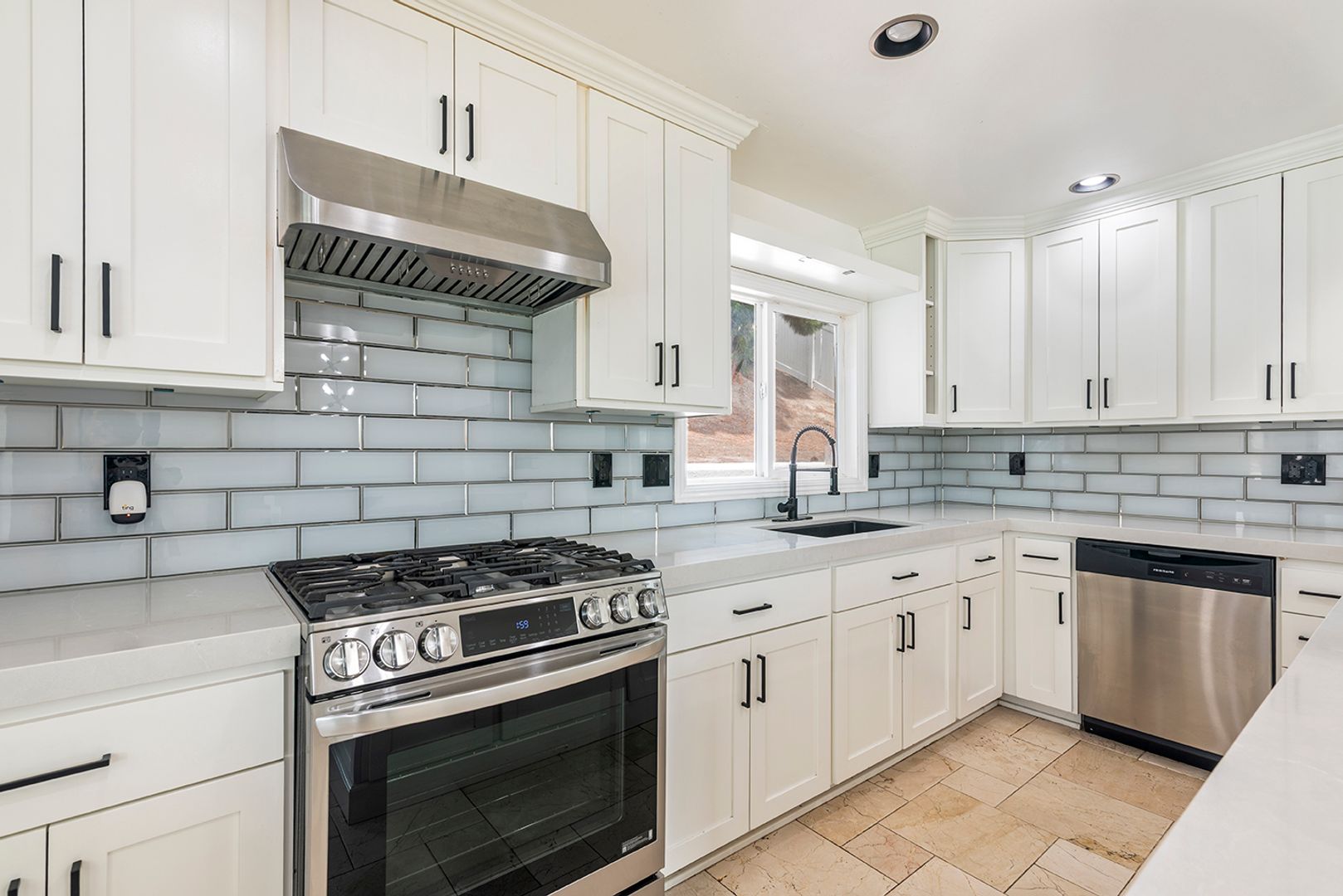San Diego House: 13960 Carmel Ridge Rd