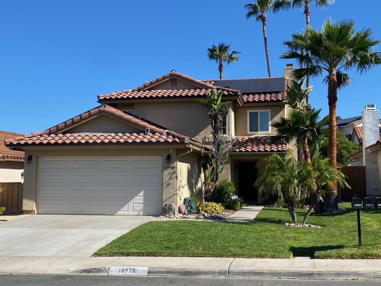 San Diego House: 10978 Cool Lake Ter