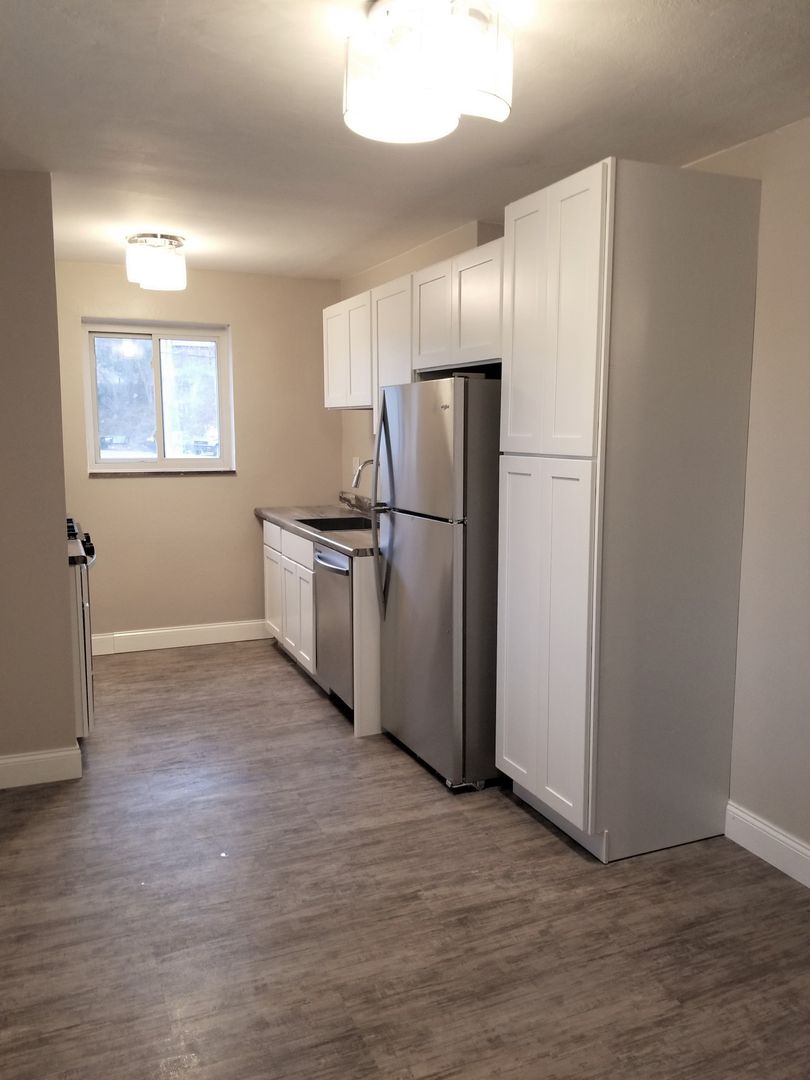 Pittsburgh Apartment: 1 Glen Elm Drive