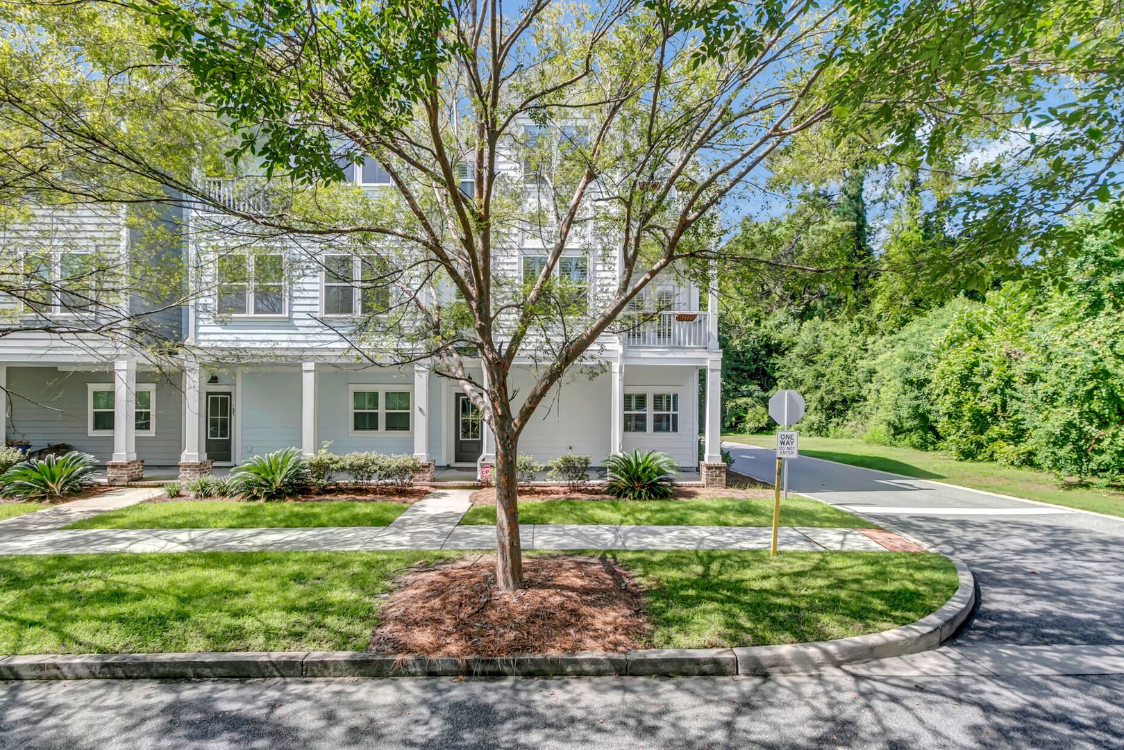 Summerville Townhome: 123 Sabal Court