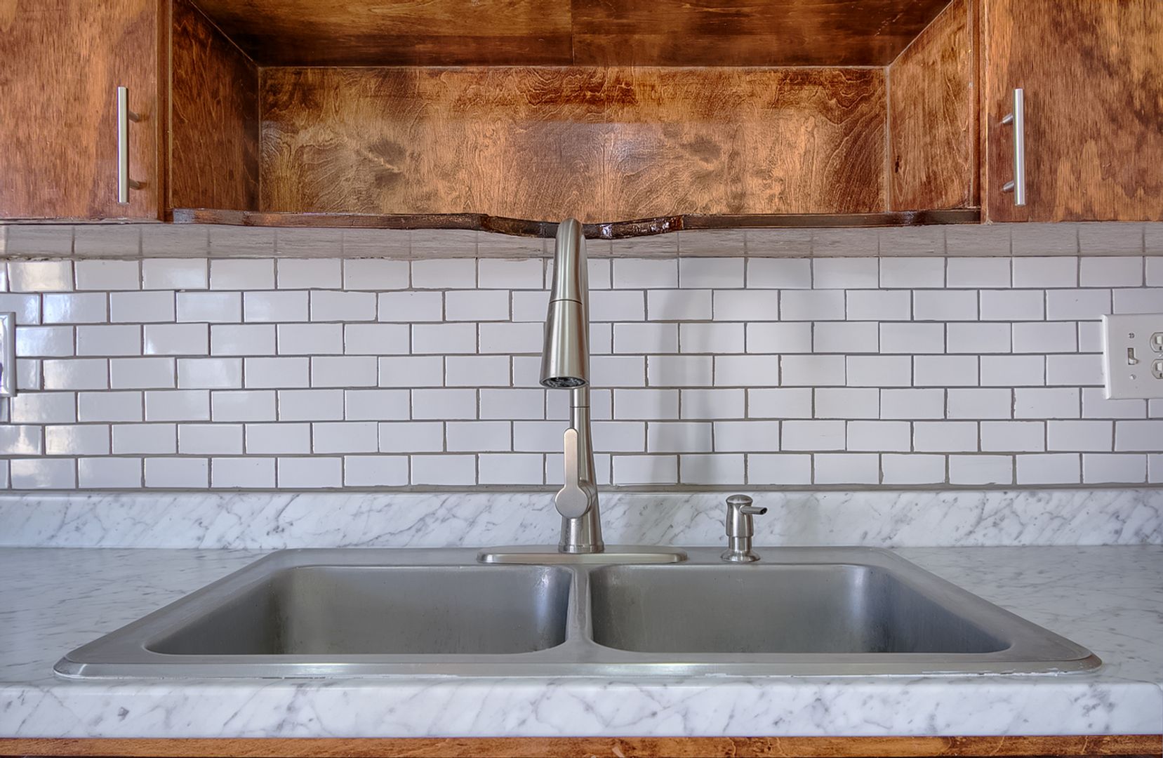 El Paso House: 10000 Jamaica St