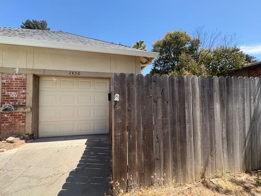 2450 Ione St - Sacramento 95864 – photo 1