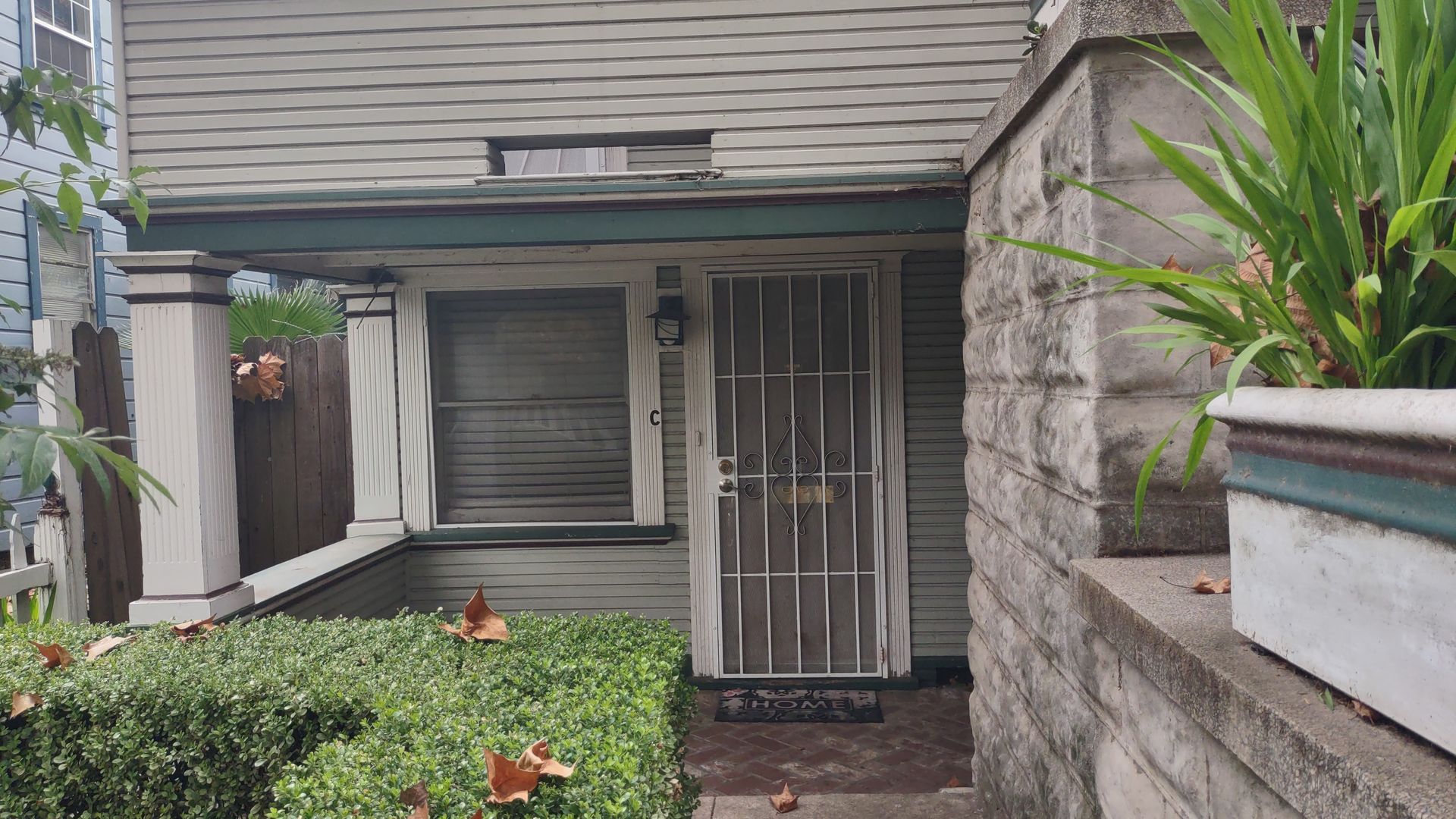 Sacramento Apartment: 521 T Street #C