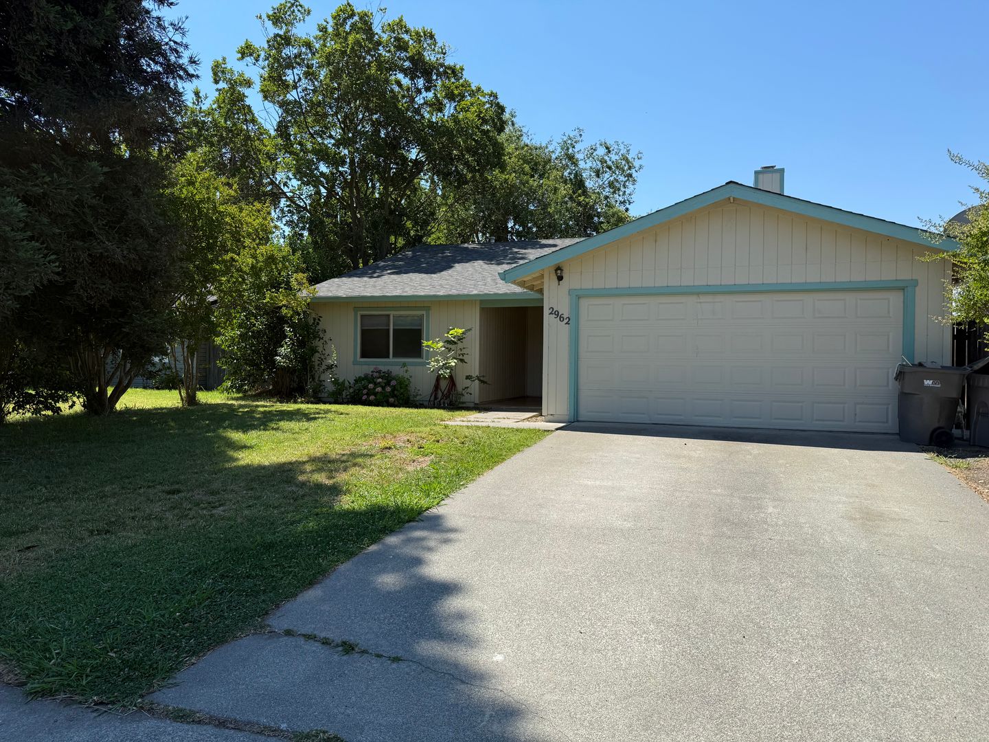 West Sacramento House: 2962 Denise Court