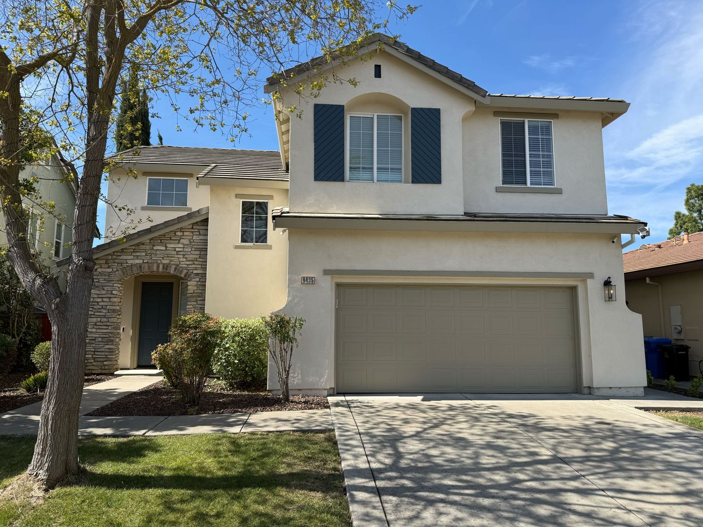 Elk Grove House: 9435 Sea Cliff Way