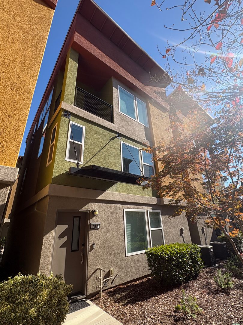 West Sacramento House: 788 Pearlite Ct.