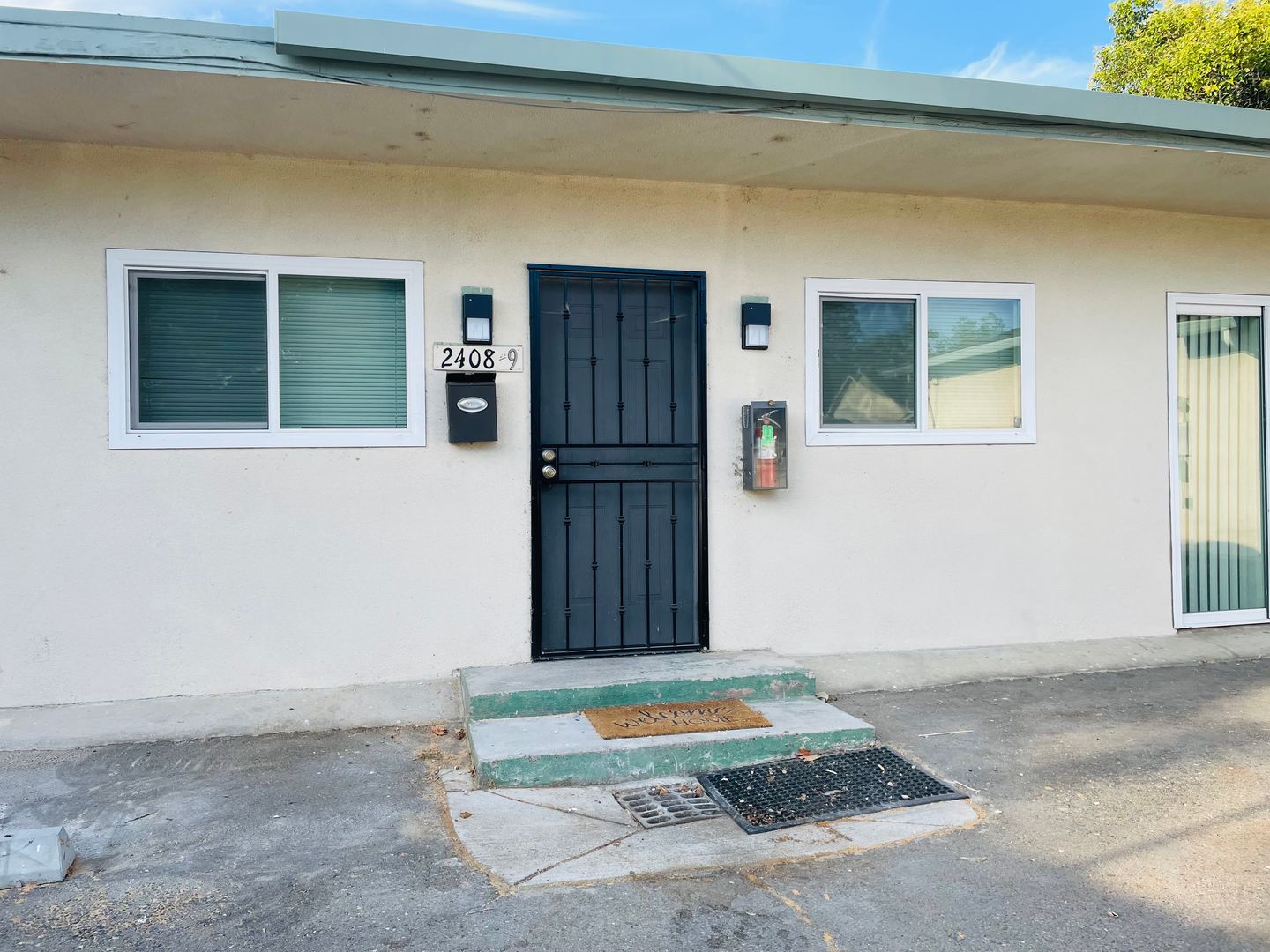 Sacramento Apartment: 2408 Wulff Ln #9