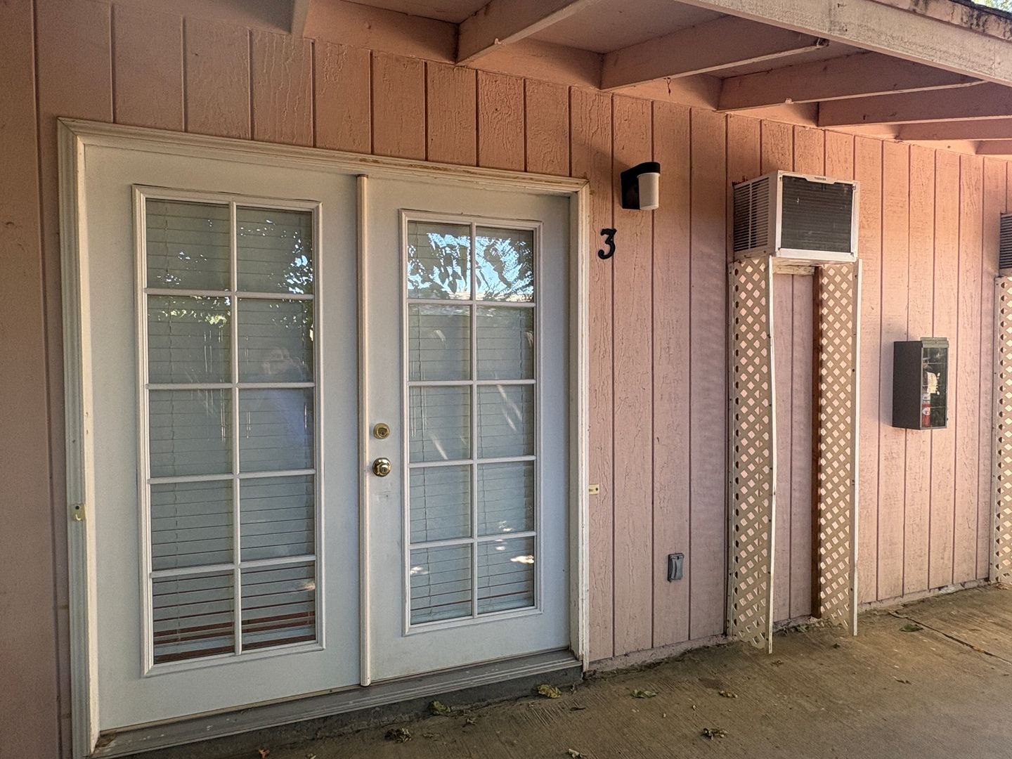 West Sacramento Apartment: 321 4th Street #3