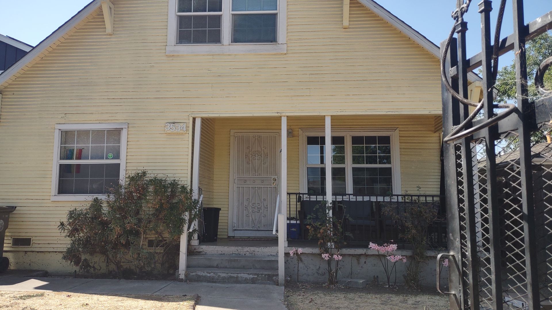 Sacramento Multiplex: 3534 20th Ave #B