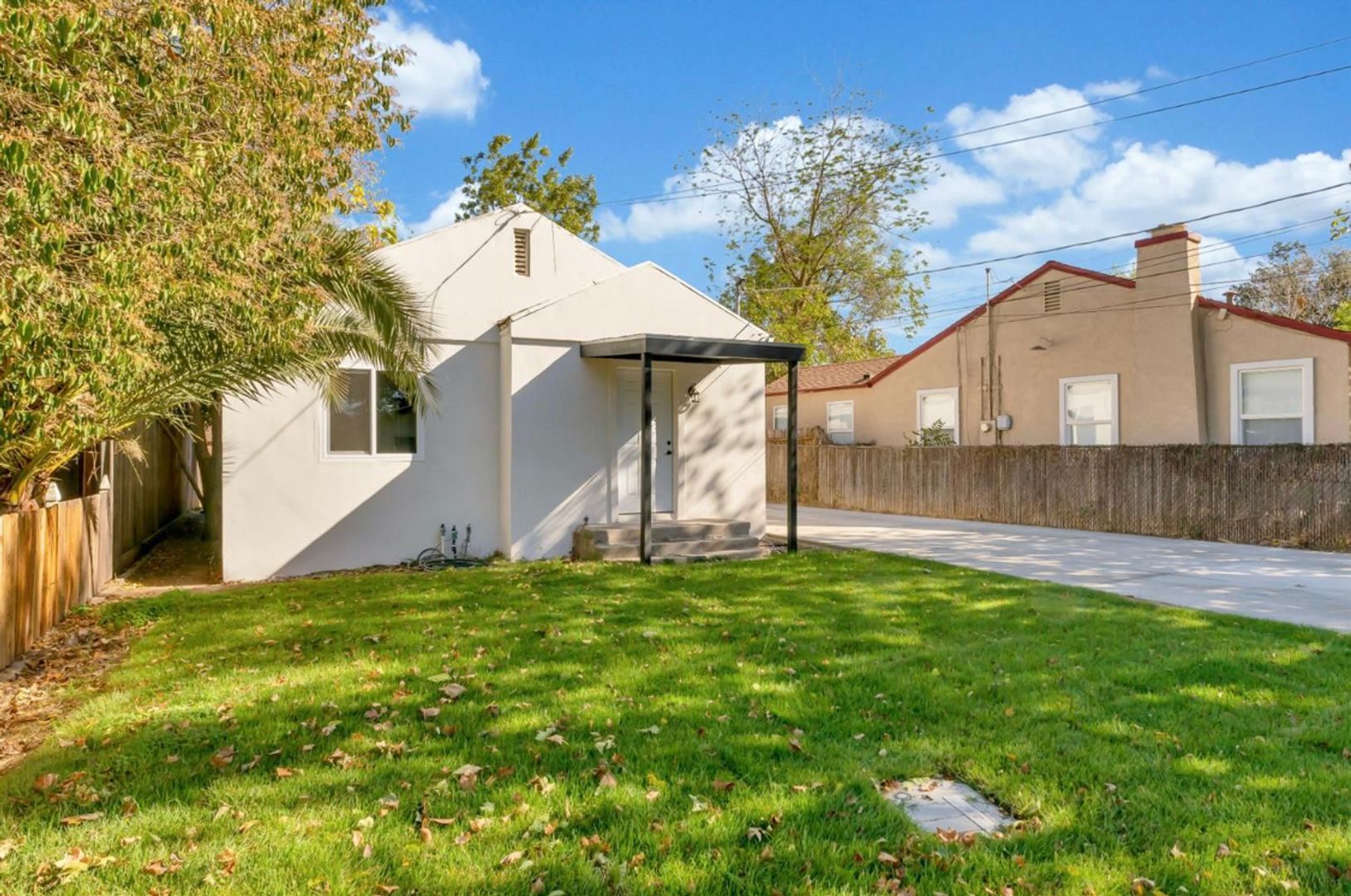 Sacramento Apartment: 1519 Tessa Ave