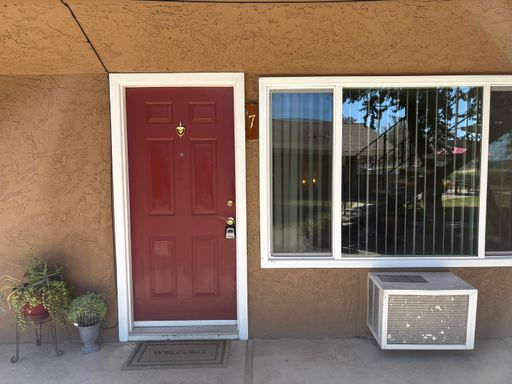 6047 Woodminster Cir #7 - Orangevale 95662
