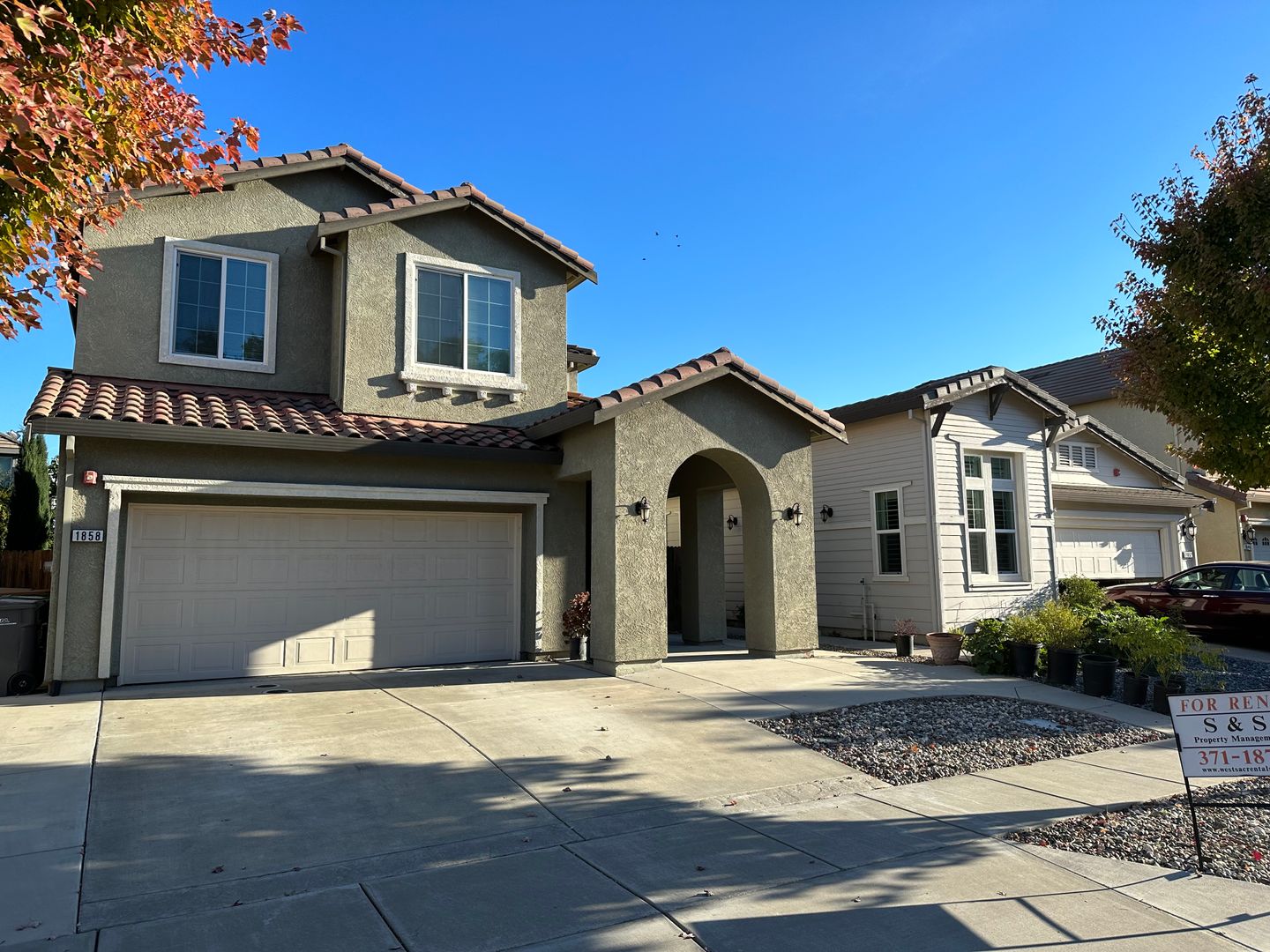 West Sacramento House: 1858 Sierra Road