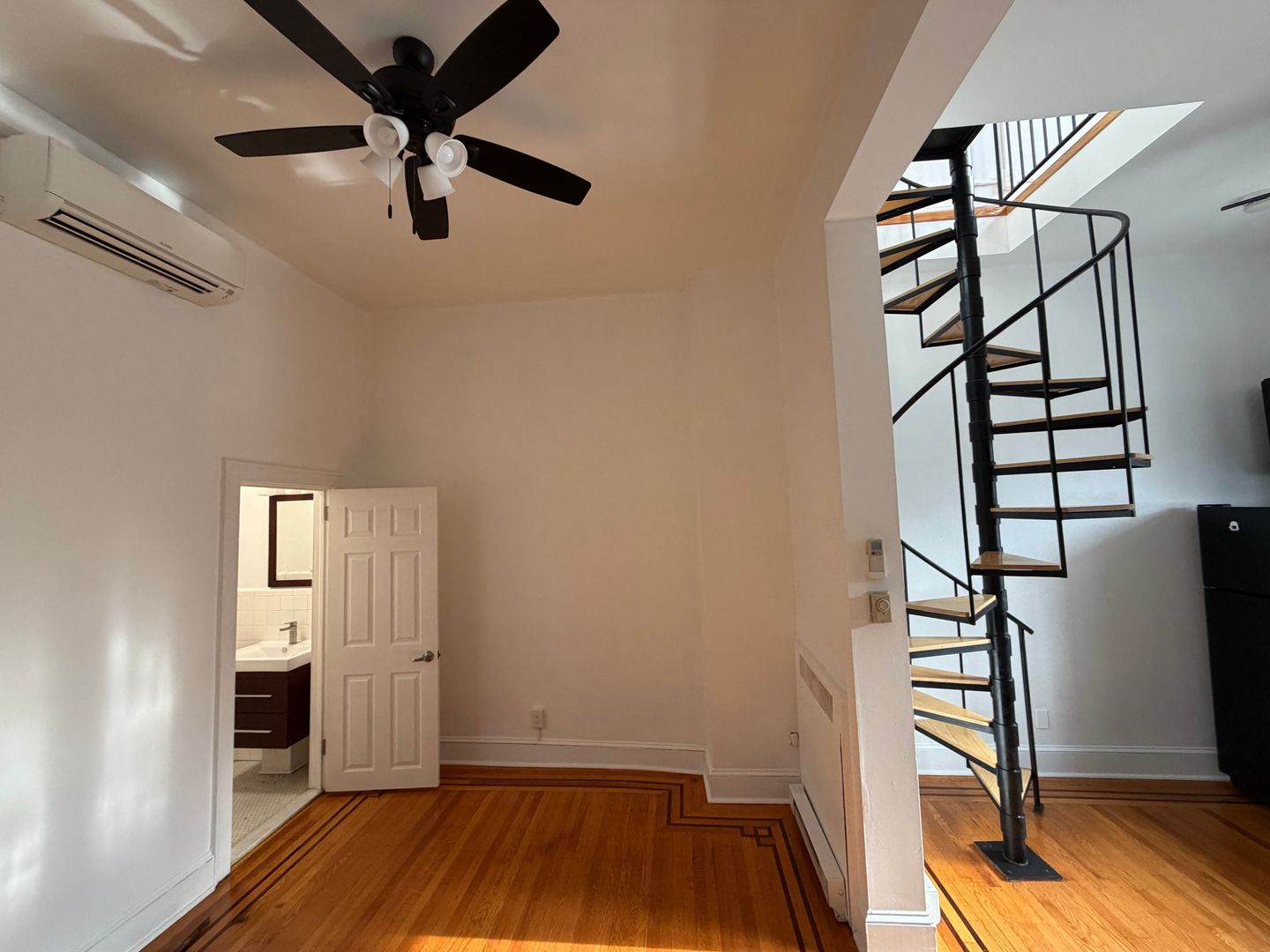 Philadelphia Apartment: 1807 S Broad Street