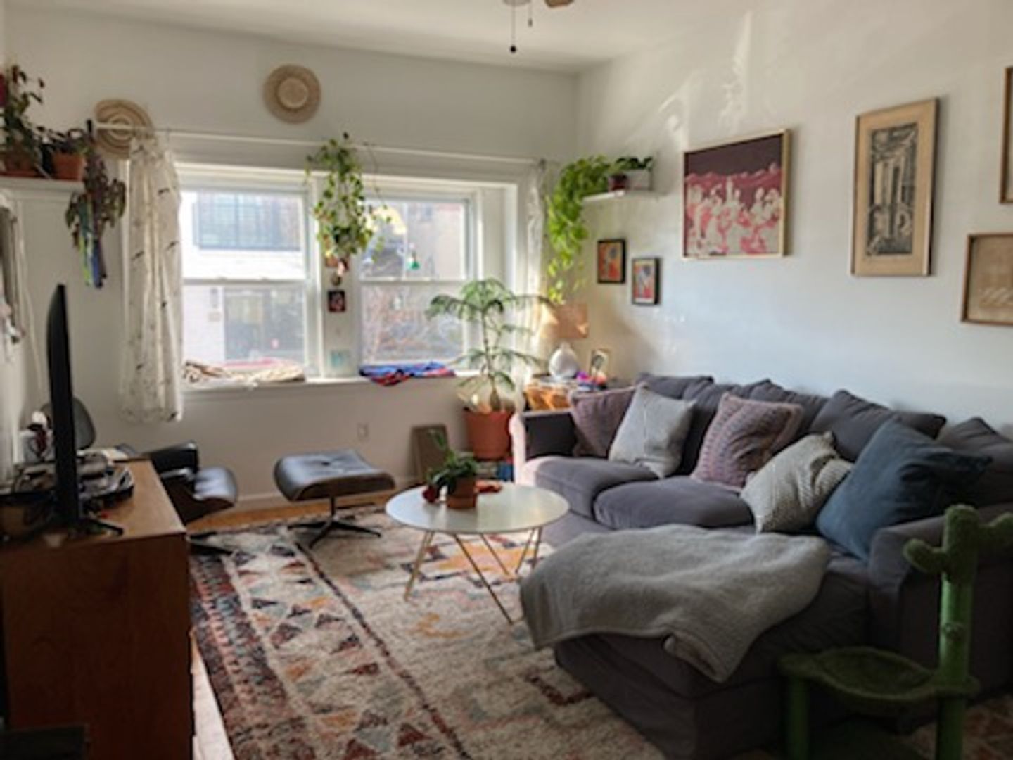 Philadelphia Apartment: 939 Carpenter Street