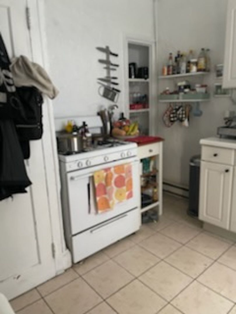 Philadelphia Apartment: 1036 Pine Street