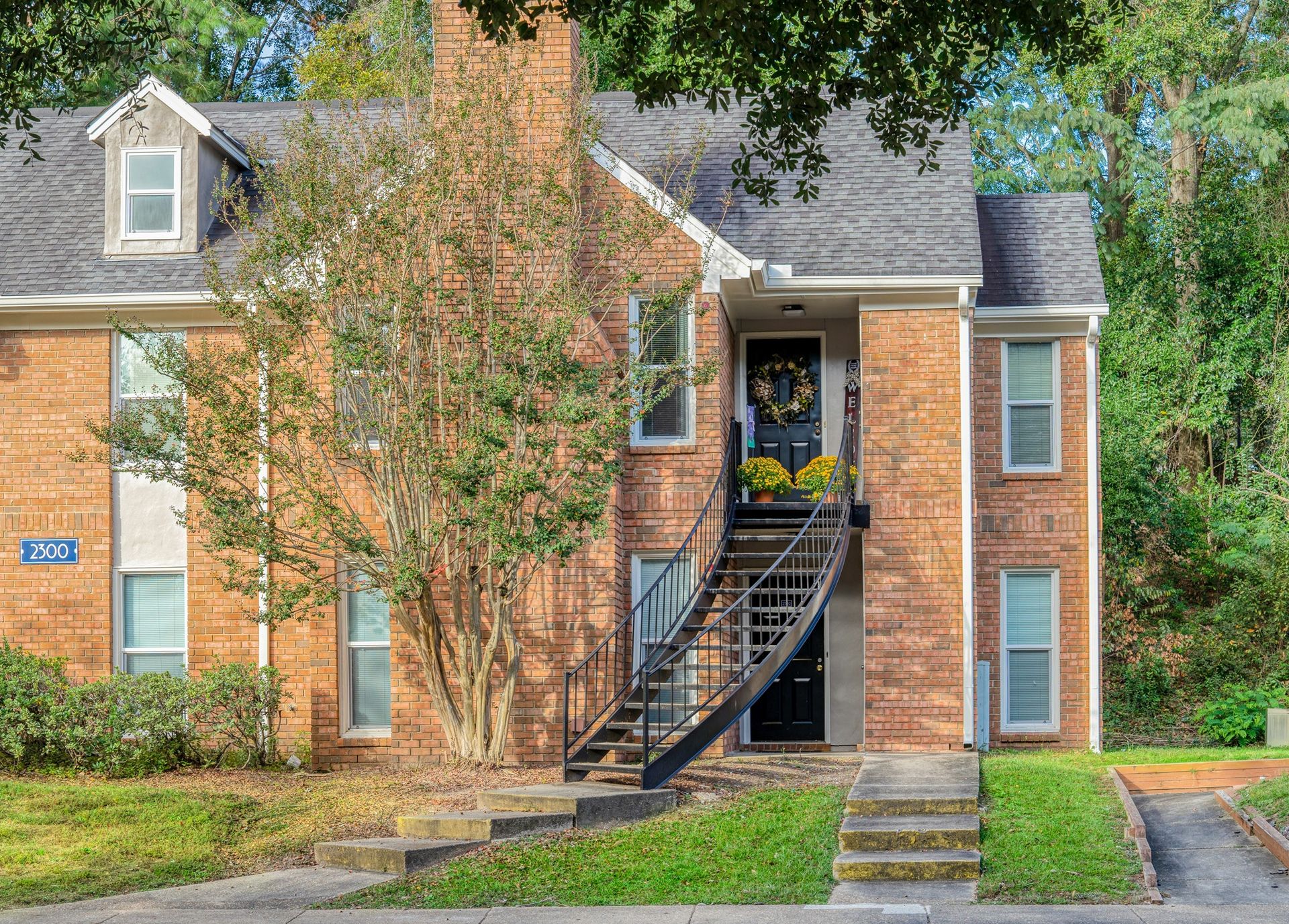 Montgomery Apartment: 1 Gatsby Drive