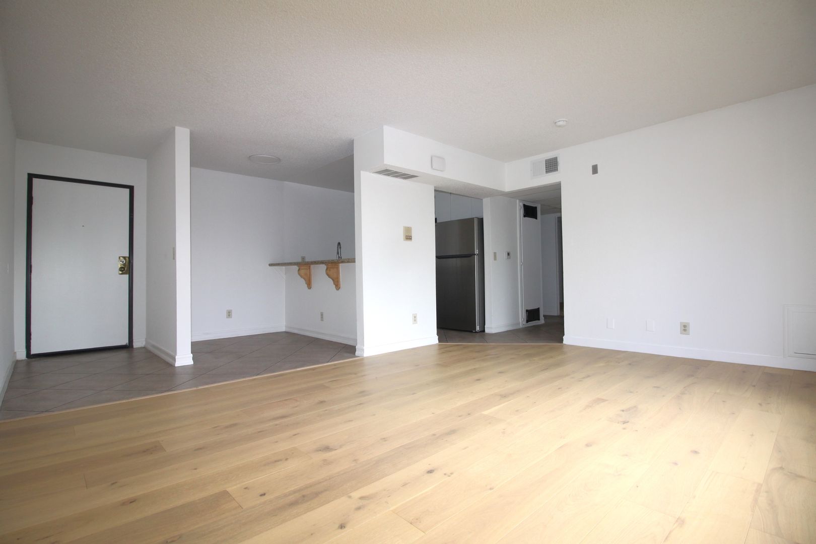 Sylmar Apartment: 14029 Foothill Blvd