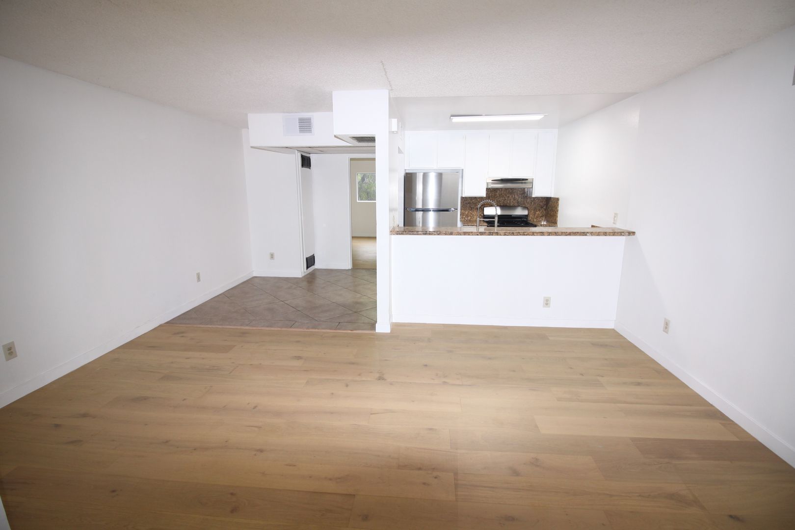 Sylmar Apartment: 14029 Foothill Blvd