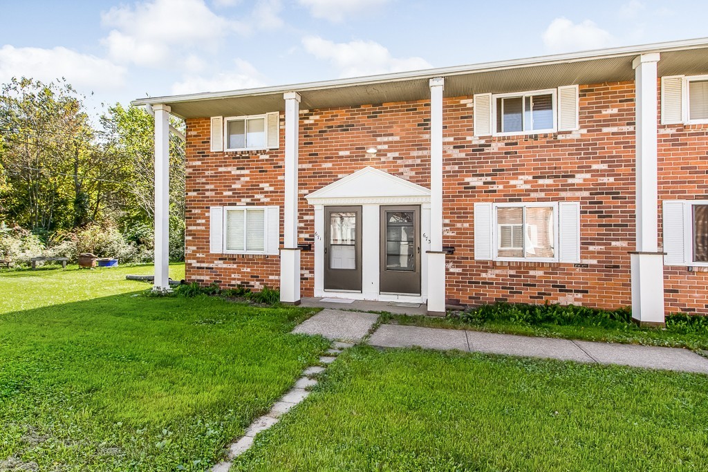 Vermilion Apartment: 671 - 681 South Shore Drive