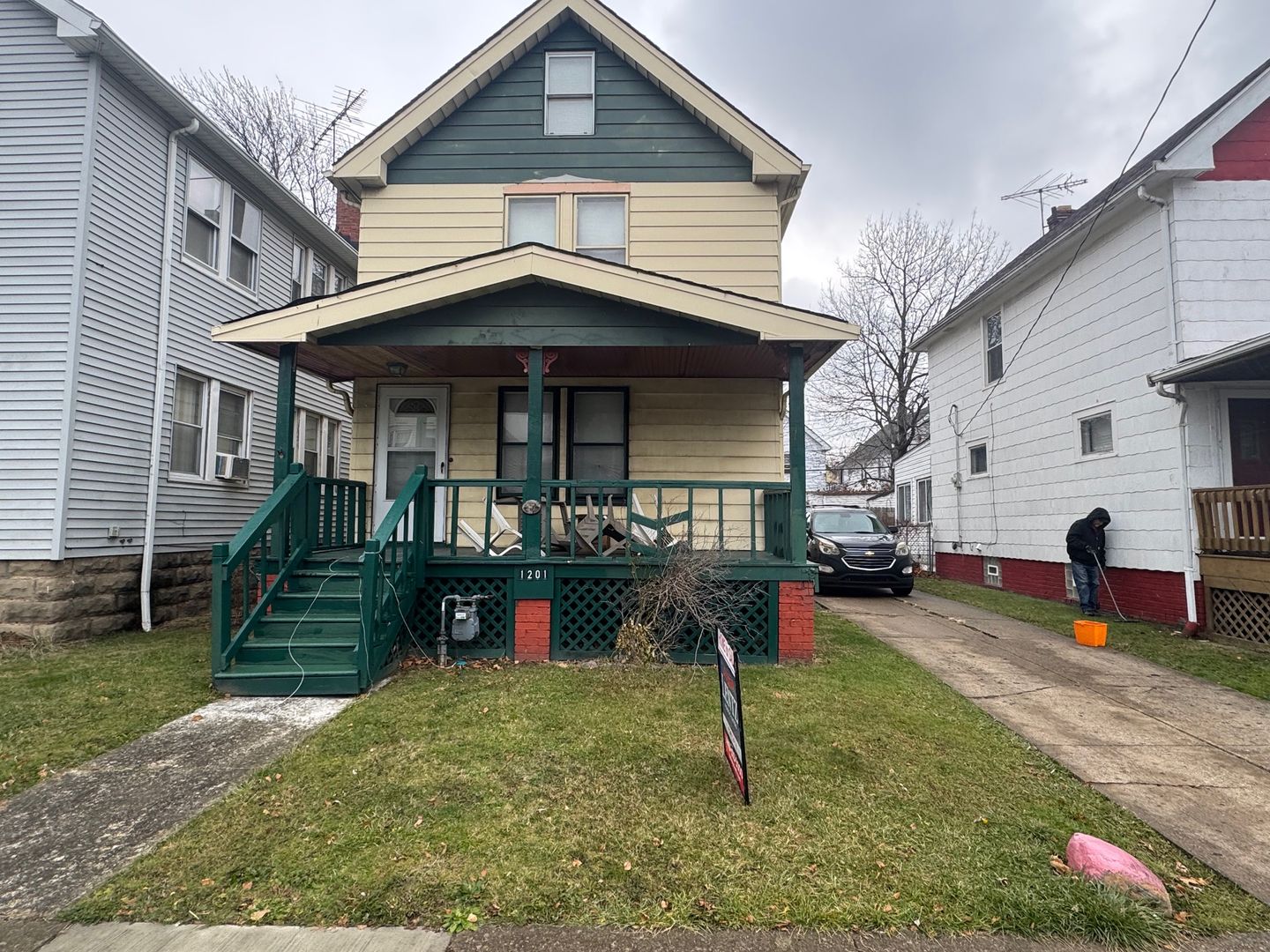 Cleveland House: 1201 E 172nd St