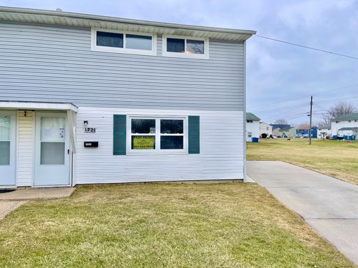 Side-by-Side Duplex--3 Bed- 1 Bath - Lorain – photo 1
