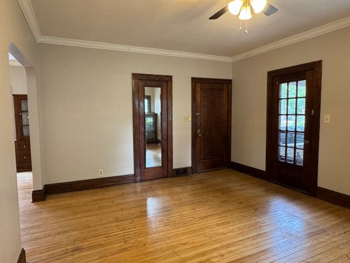 2 Bed- 1 Bath - Down unit of a Duplex – photo 1