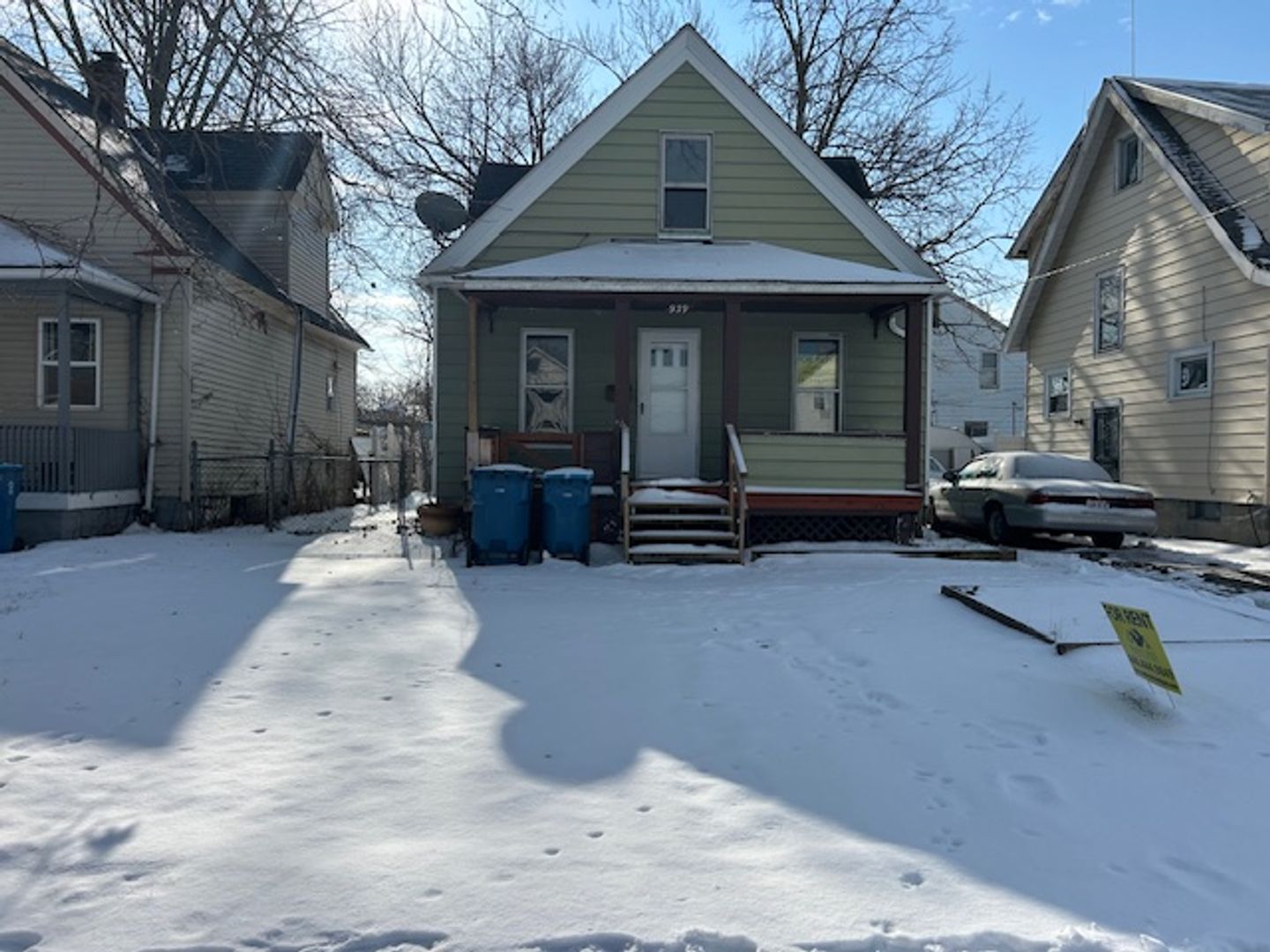 Lorain House: 939 W 22nd Street