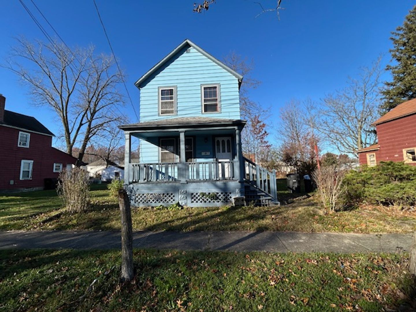 Elyria House: 561 Irondale St