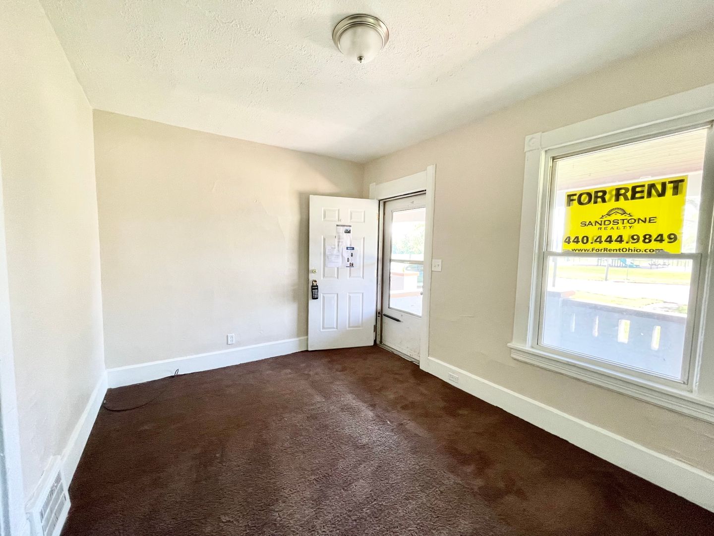 Lorain Apartment: 1637 - 1639 E 31st