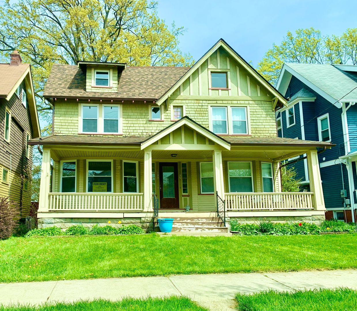 Lakewood Apartment: 1533-1535 Mars Avenue