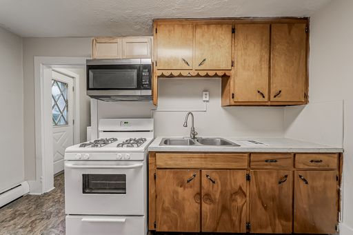ALL UTILITIES ARE INCLUDED WASHER & DRYER IN UNIT!!!