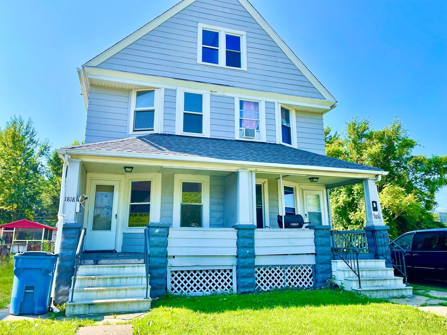 Lorain Apartment: 1816 -1818 E 29th St