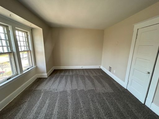 3 Bed - 1 Bath Duplex in Lakewood – photo 1