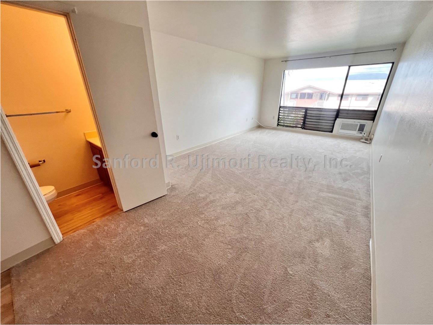 Aiea Apartment: 98-660 Moanalua Loop #292