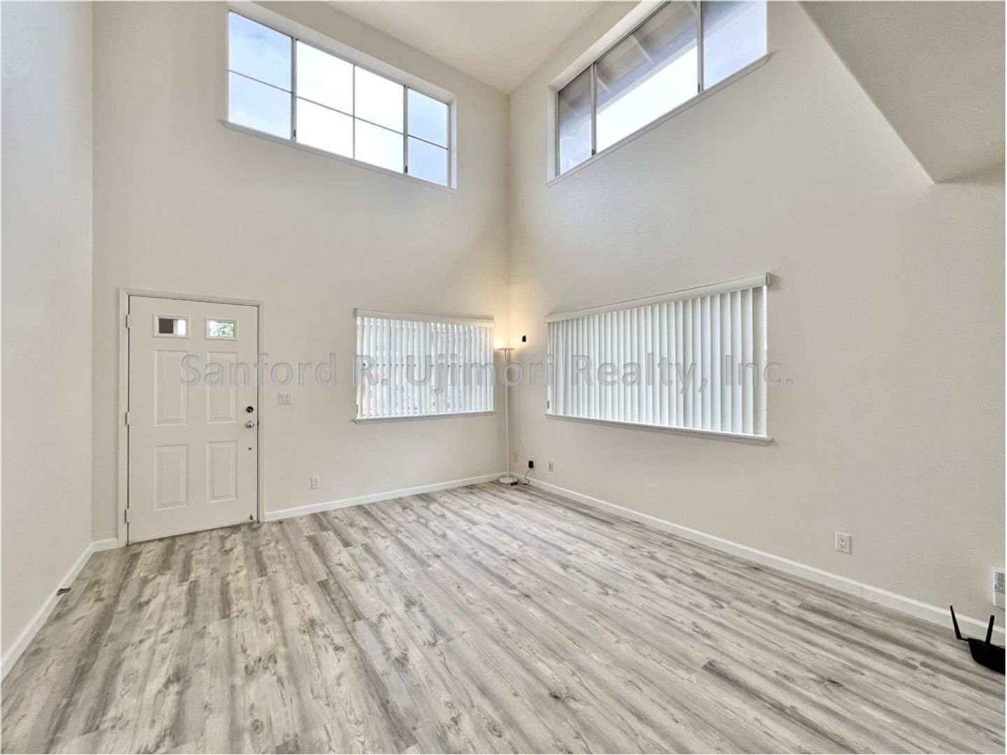 Waipahu House: 94-1029 Halekapio Street