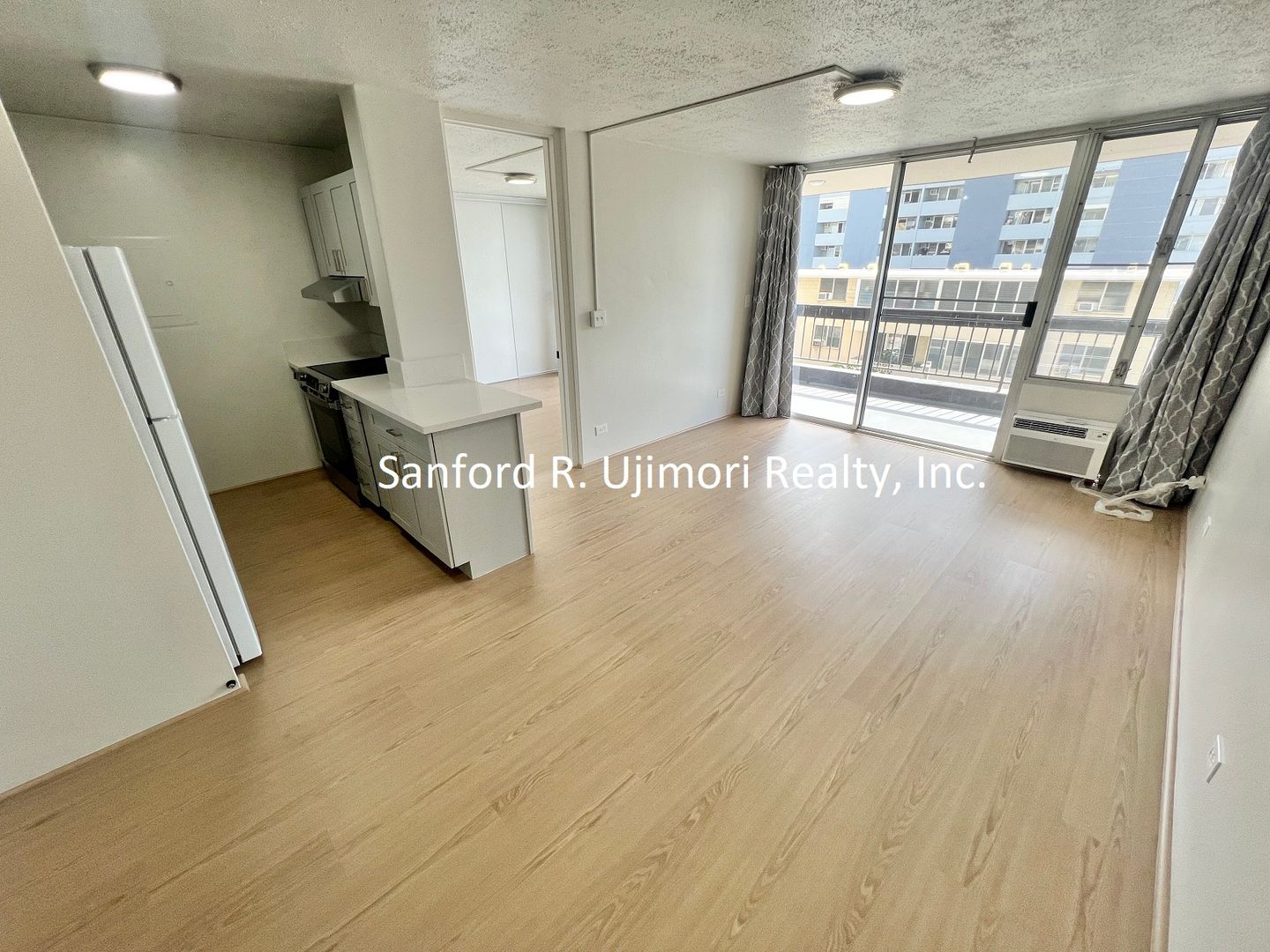 Honolulu Apartment: 775 Kinalau Place #301