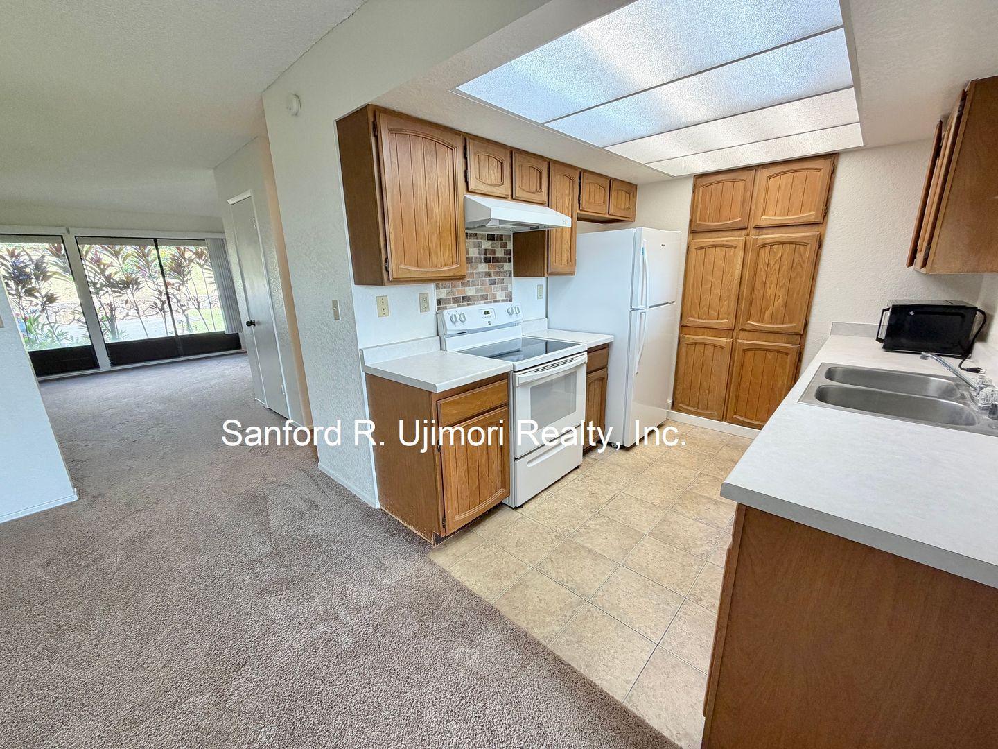 Aiea Apartment: 98-1701 C Kaahumanu Street #28C