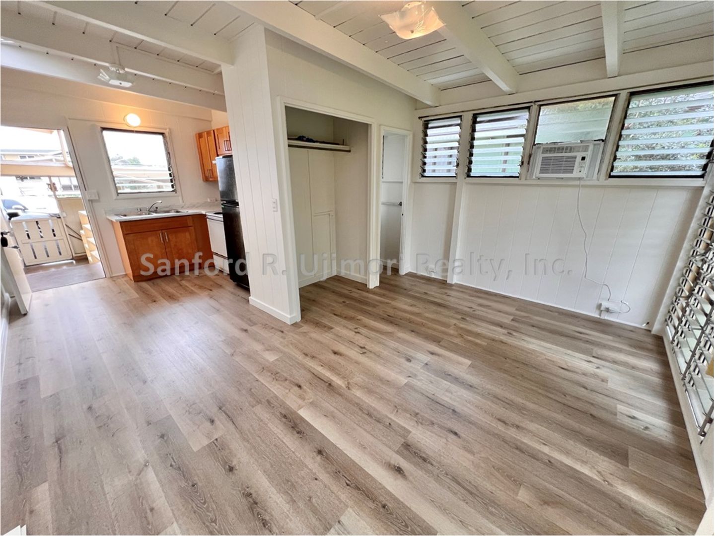 Waipahu Apartment: 94-225 Pupukui Street