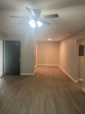 Eleanor Apartments - 2 Bd. Apt. close to the Pearl – photo 1