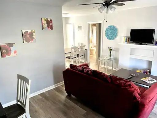 La Bella Apartments - Furnished 1 Bd/ 1 Bth Apartment for $1500 a month – photo 1